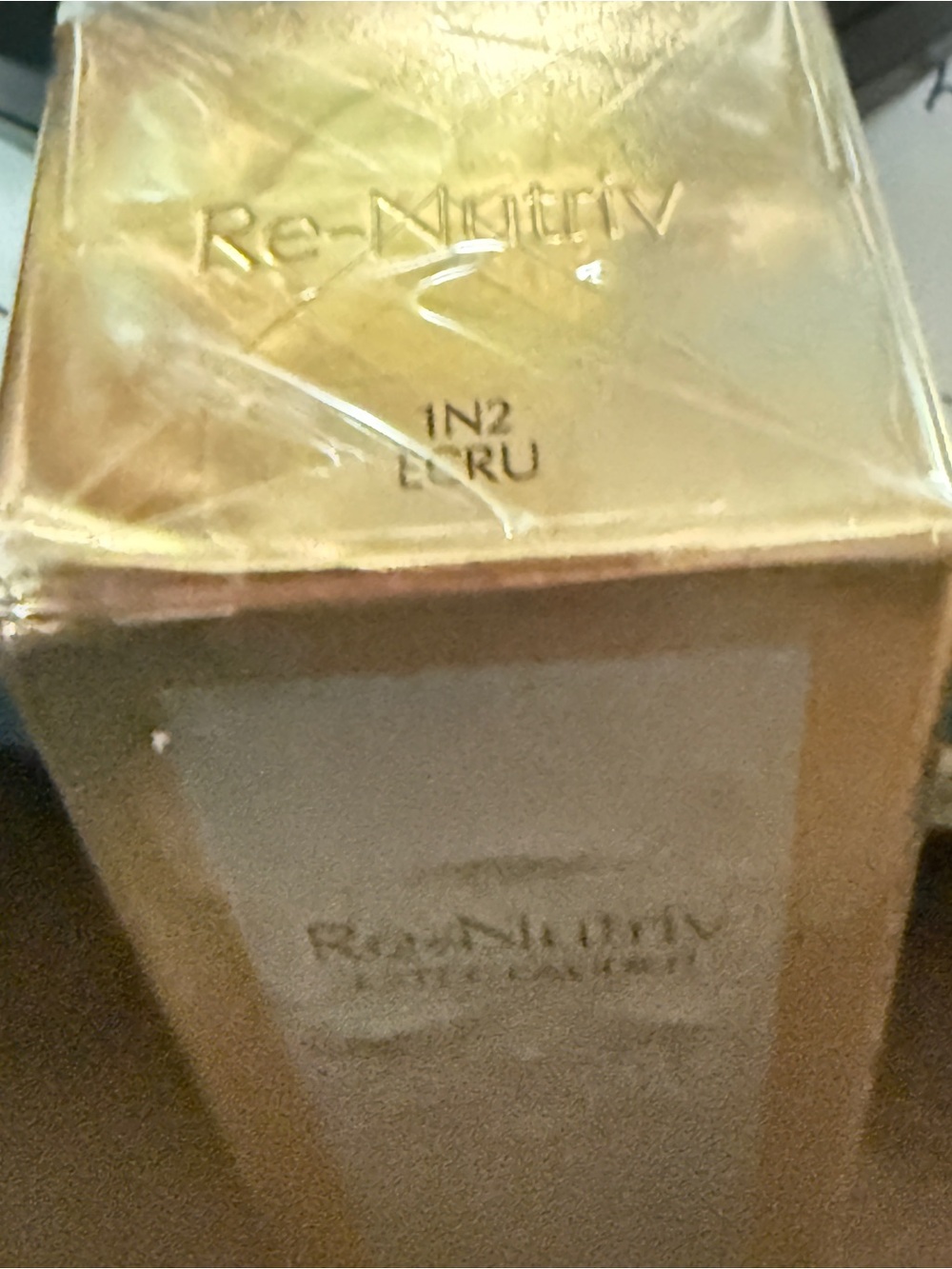 Estée Lauder Re-Nutriv Ultra Radiance Liquid Makeup - spf 20 Ecru 1N2 NWT